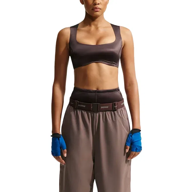 Бюстгальтер SKIMS Satin Shine Open-Scoop Bra 'Resin' Nike, Resin — фото 4