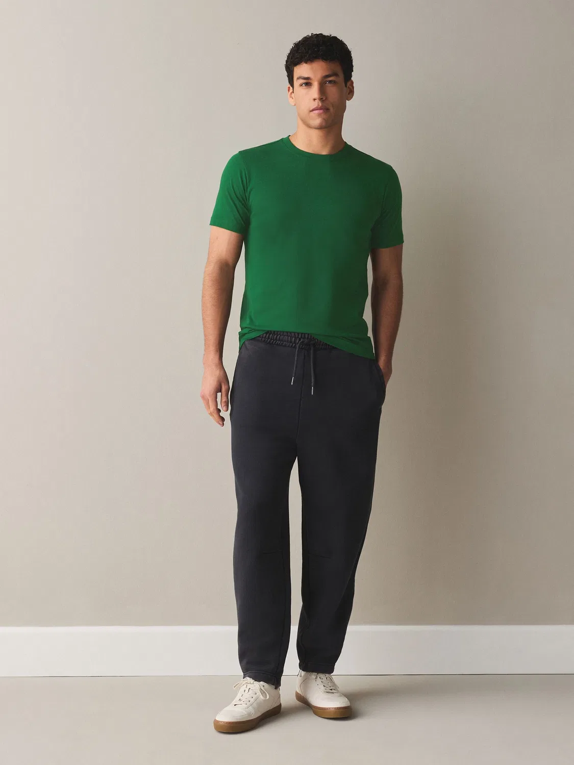 Футболка Slim Fit Essential Next, зеленый теннисный — фото 2