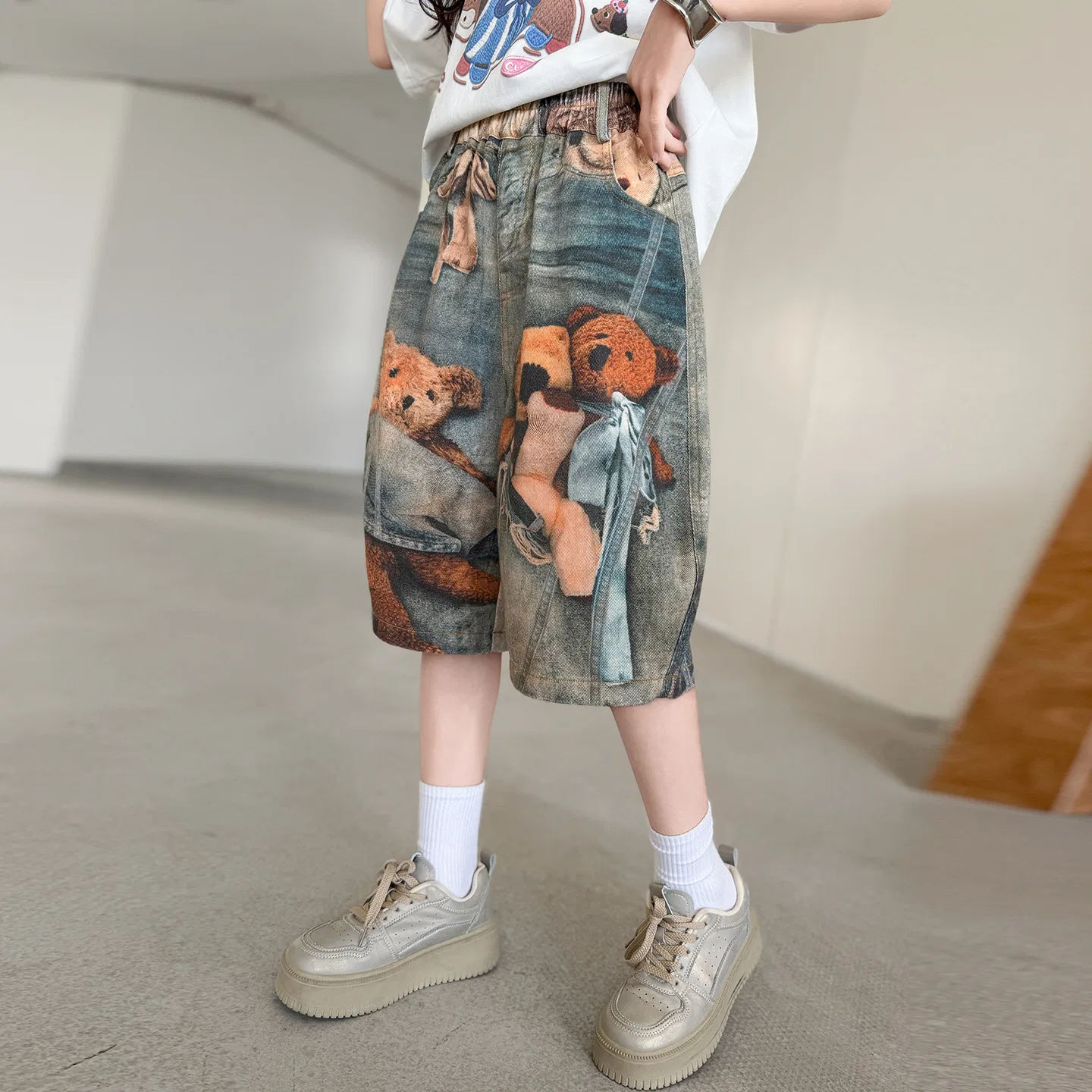 Детские джинсы-капри с принтом Bear Print Capri Pants TNTX — фото 4