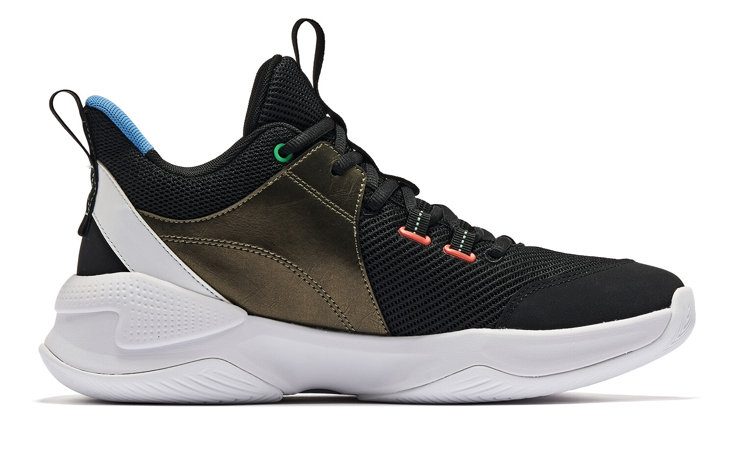

Баскетбольные кроссовки Basketball Shoes Men Mid-Top Black/White Qiaodan