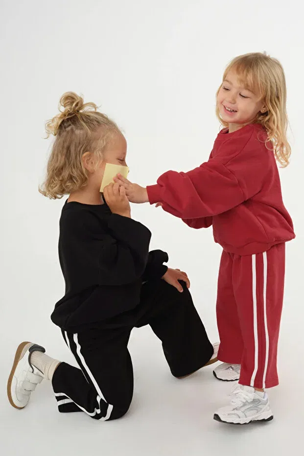 Детские спортивные штаны для мальчиков с прямыми штанинами Mioma Kids, Red — фото 2