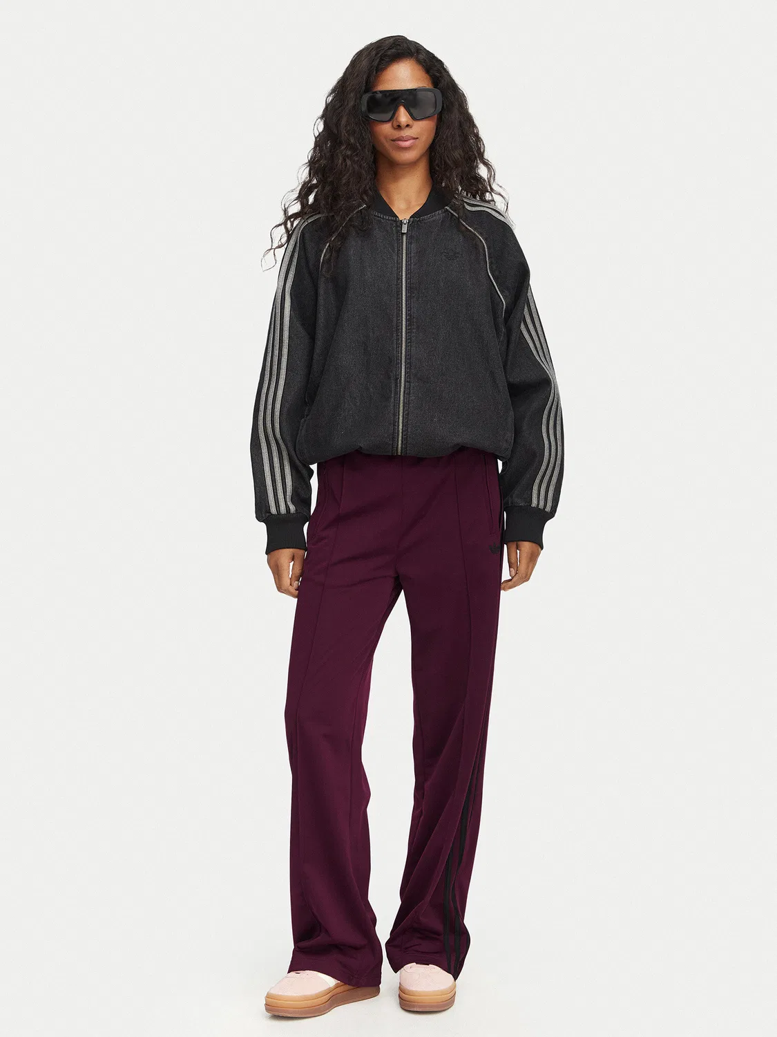 Женские спортивные брюки свободного кроя Firebird Loose Tracksuit Adidas, темно-красный — фото 2