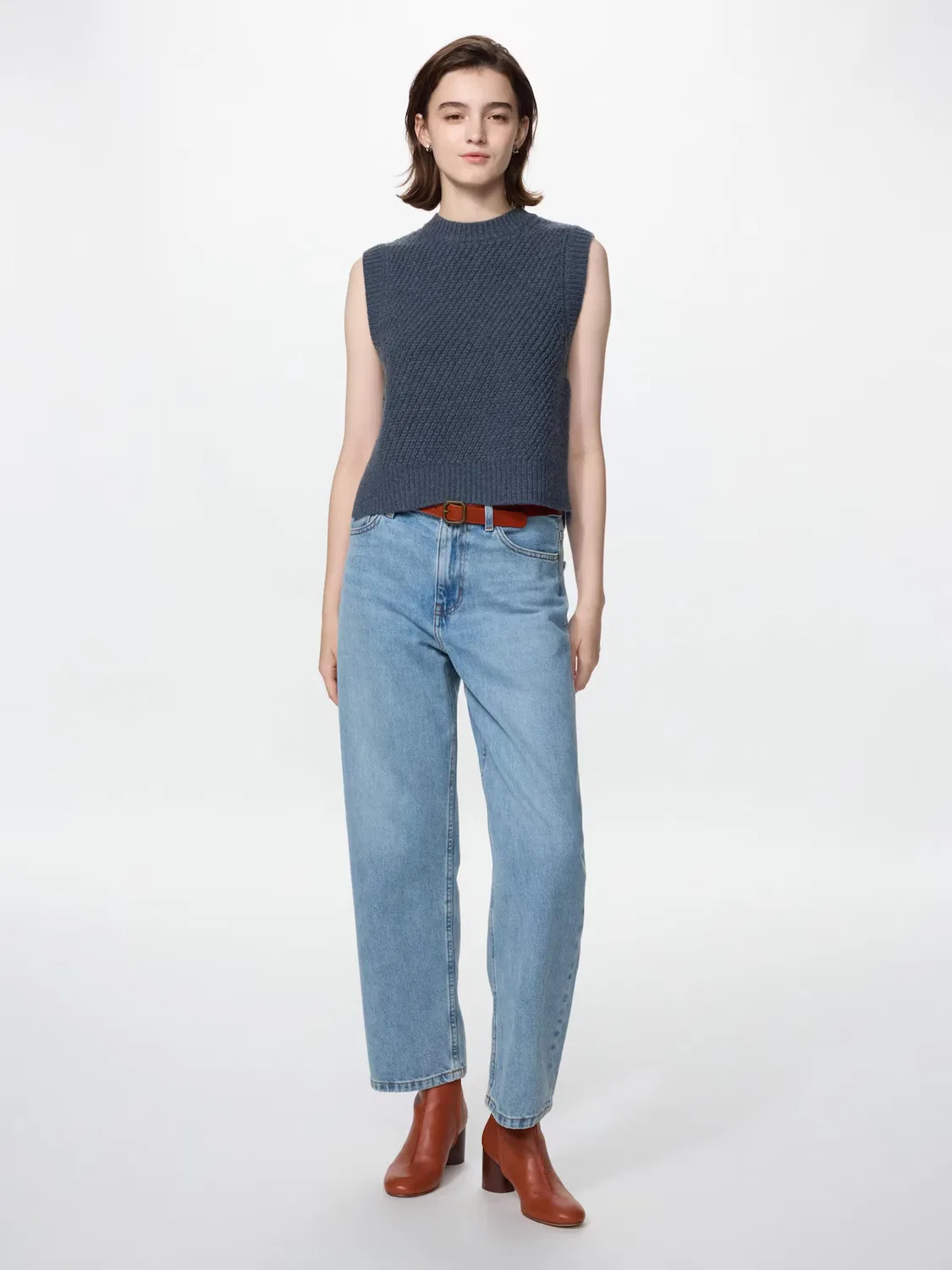 Жилет Uniqlo с круглым вырезом из овечьей шерсти, темно-коричневый — фото 2