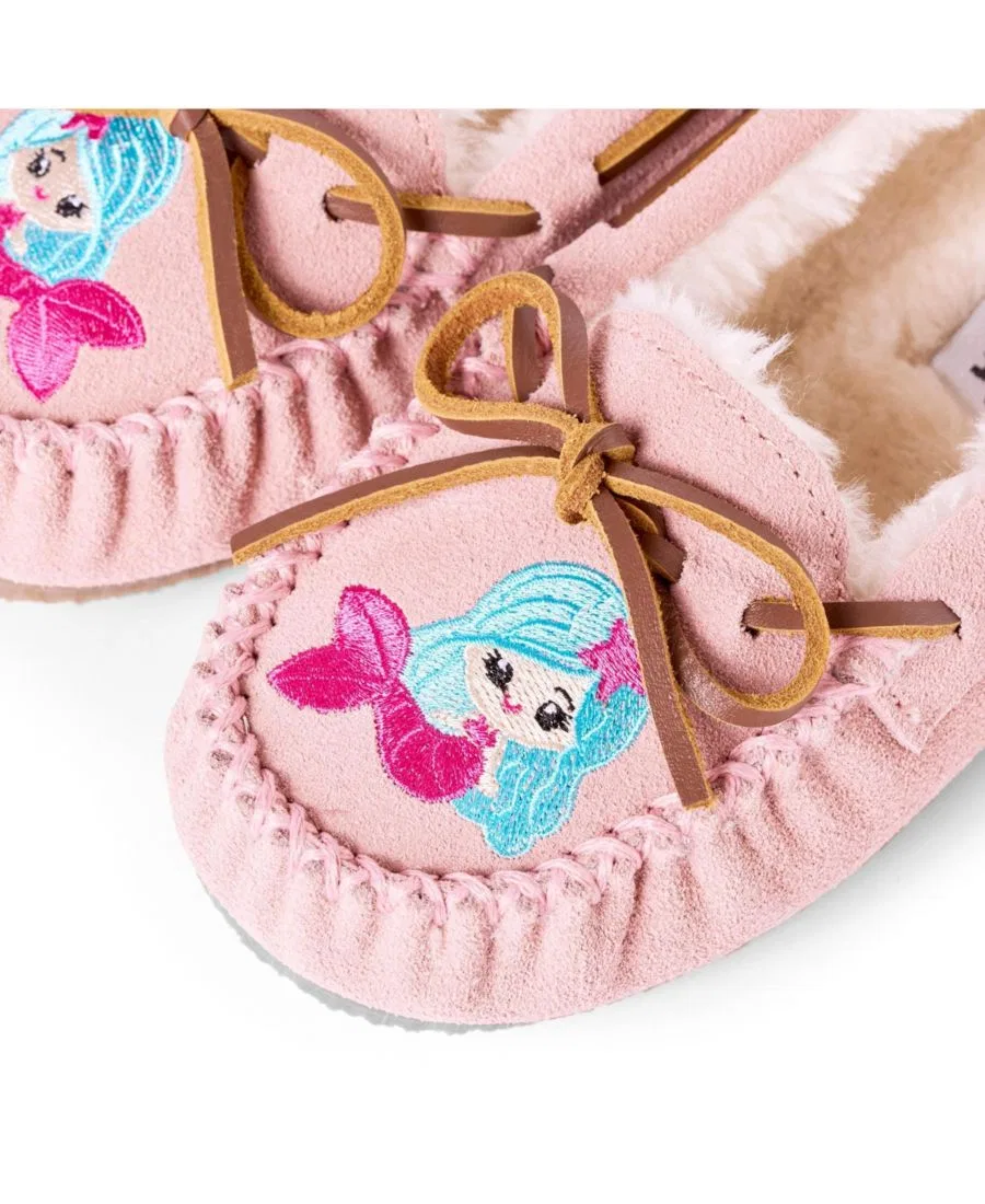 Детские тапочки-мокасины с принтом «Mermaid» Minnetonka, Blush Mermaid — фото 2