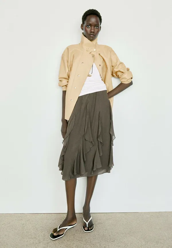Юбка миди Flowing midi skirt with ruffle detail, Massimo Dutti, Mottled Dark Green, темно-зеленый — фото 3