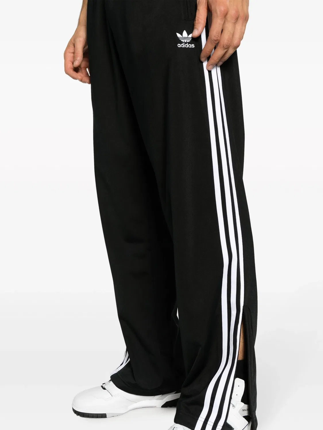 Трековые штаны Adicolor Classics Firebird Adidas, черный/белый — фото 2