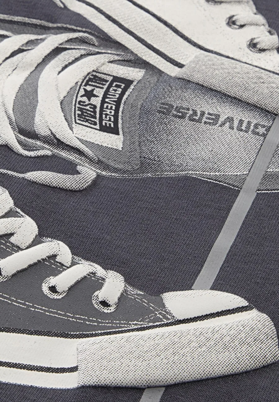 Футболка CONVERSE серого и темно-серого цвета — фото 3