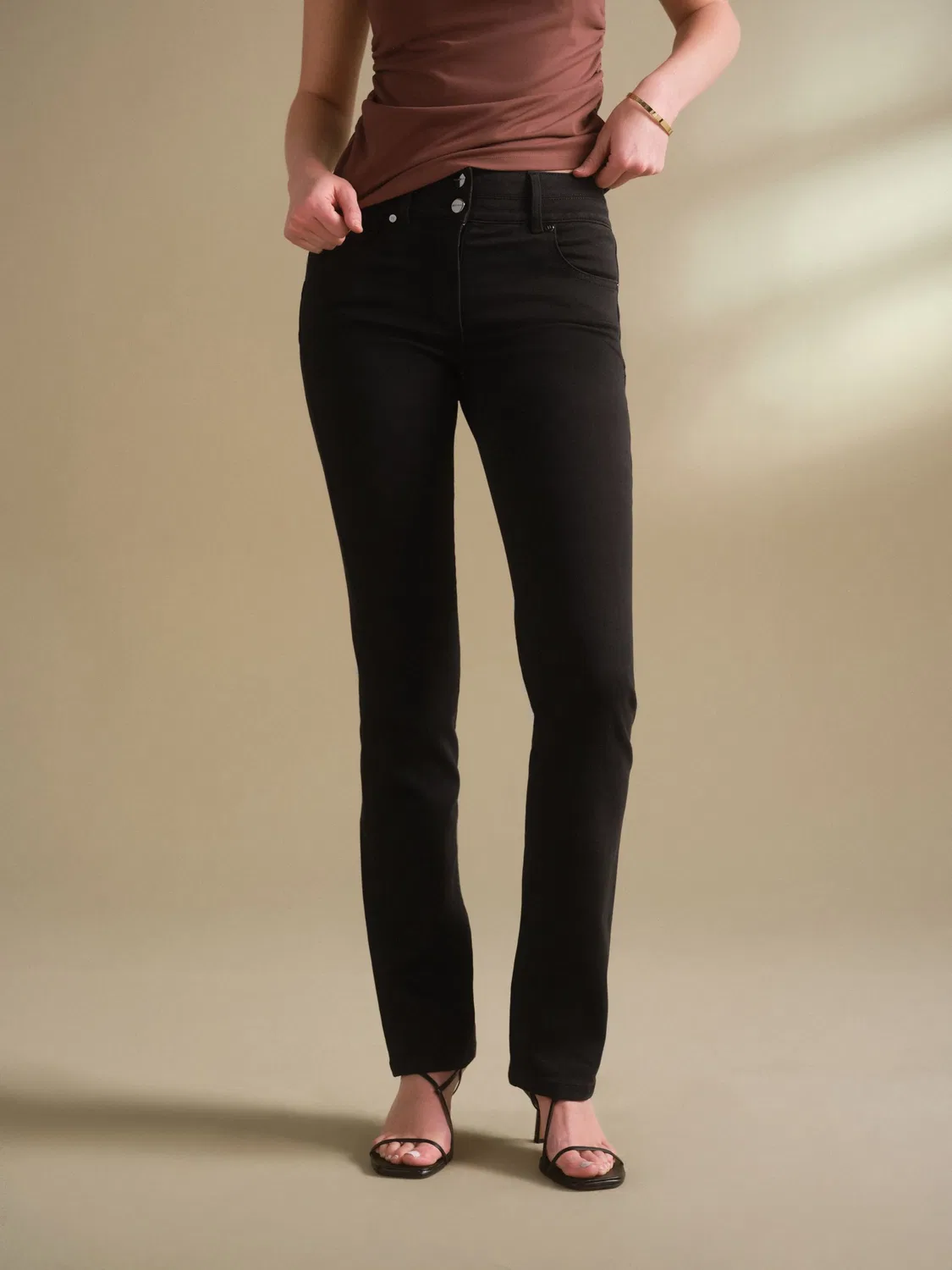 Джинсы клеш, моделирующие фигуру, Lift Slim and Shape Next, черный — фото 2