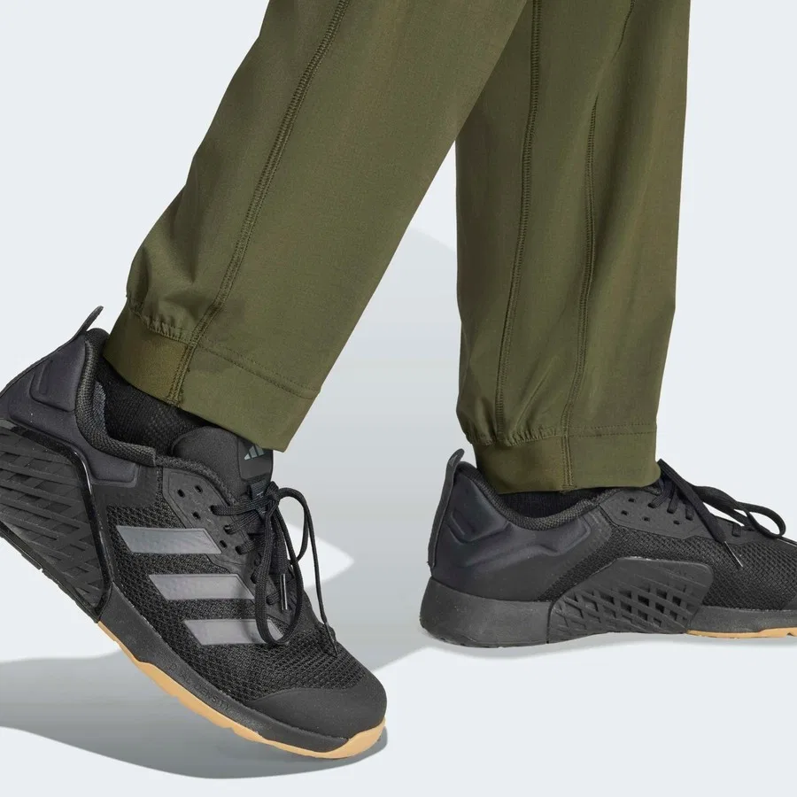 Спортивные брюки с зауженными штанинами adidas Performance Train Essentials, Черный — фото 3