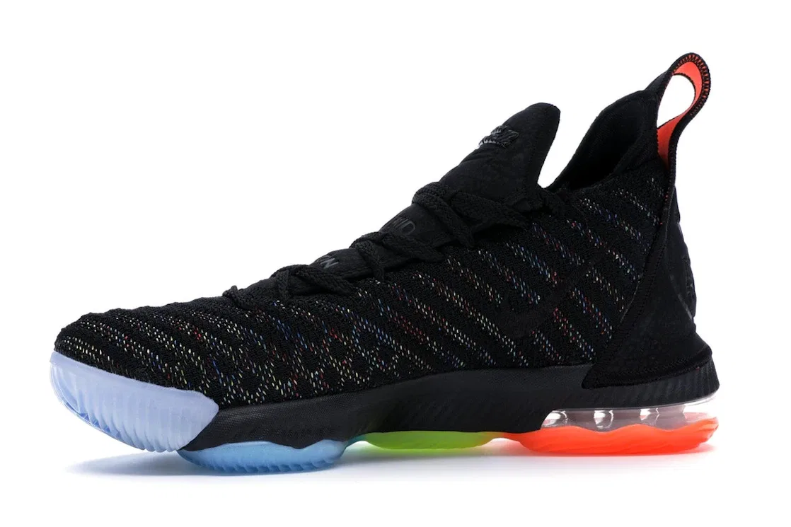 Детские кроссовки для мальчиков баскетбольные Nike LeBron 16, Black/Hyper Crimson-Photo Blue-Metallic Silver — фото 3
