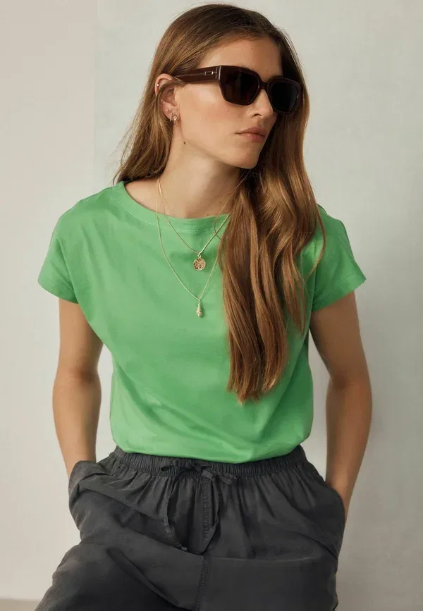 Футболка хлопковая Regular fit - grown on cap sleeve t-shirt Next, green, зеленый