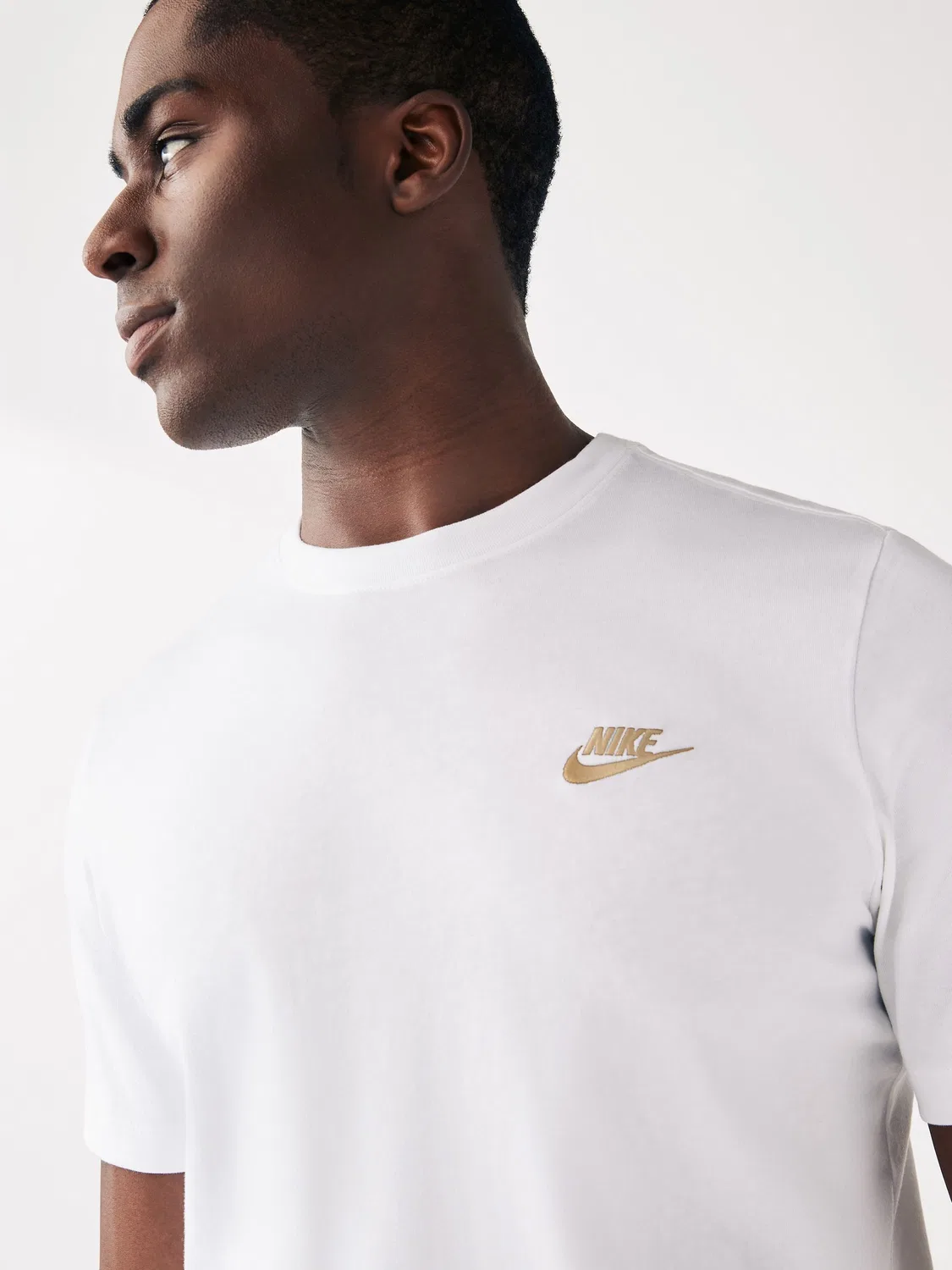 Футболка хлопковая Club Nike, белый золотистый
