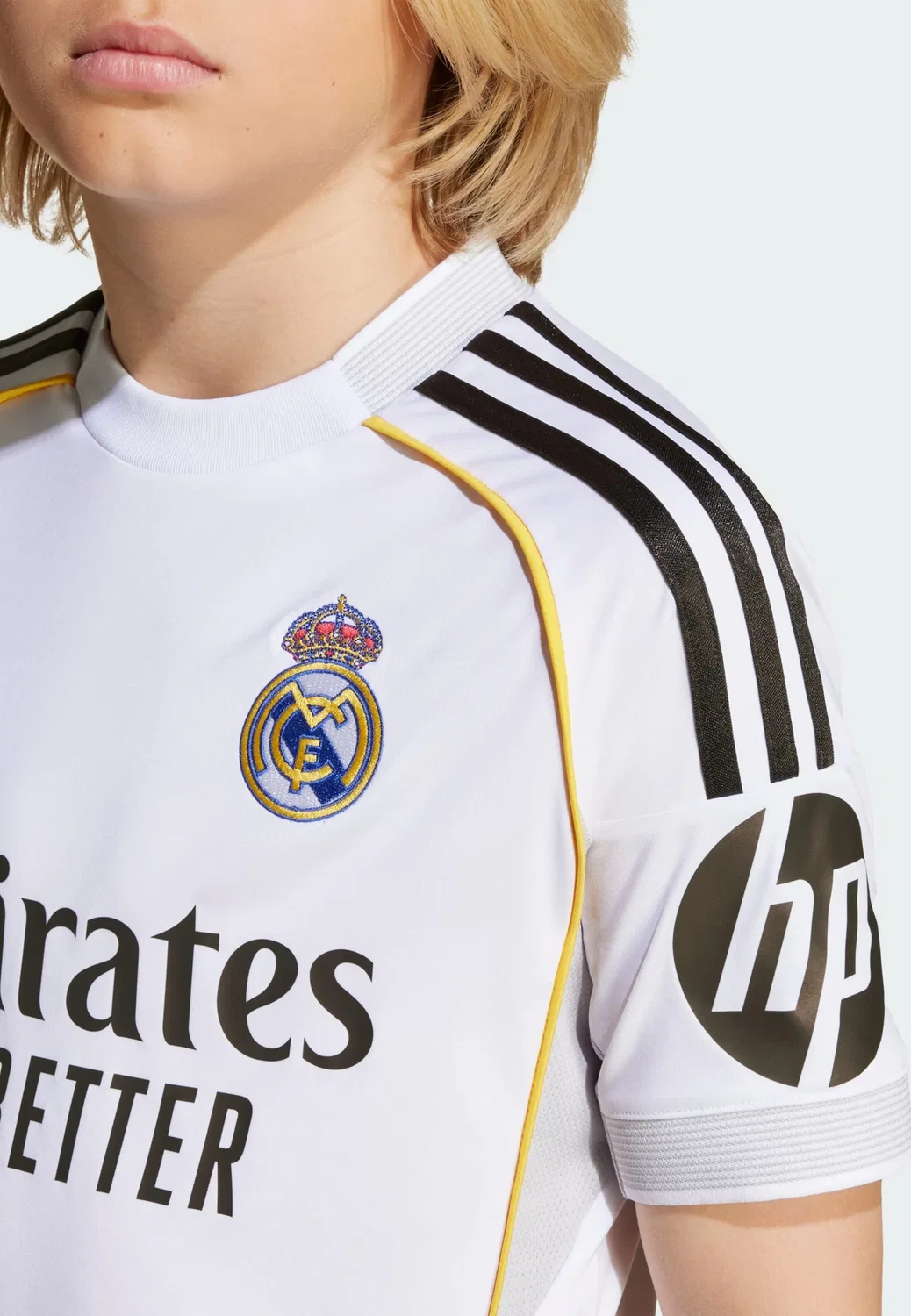 Спортивный костюм Adidas Performance Real Madrid 25/26 белого цвета — фото 4