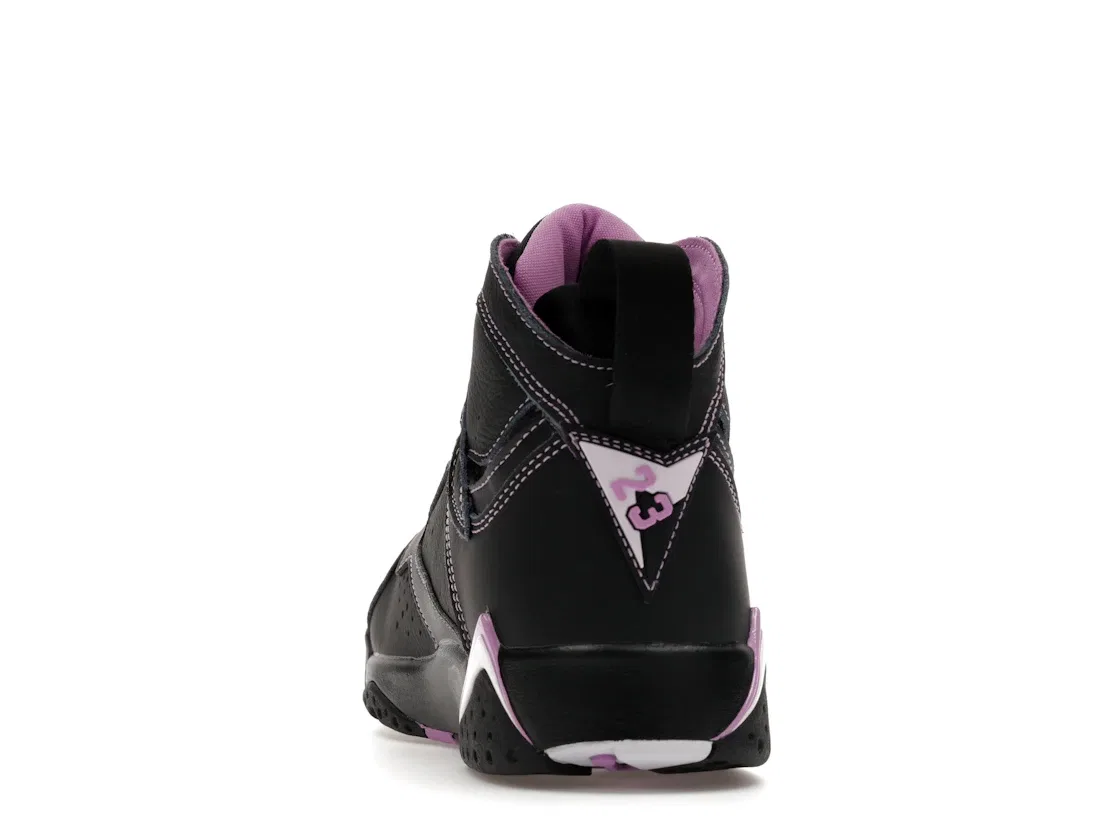 Детские кроссовки высокие с контрастной строчкой Jordan 7 Retro Jordan, Black/Barely Grape/Rush Fuchsia — фото 4