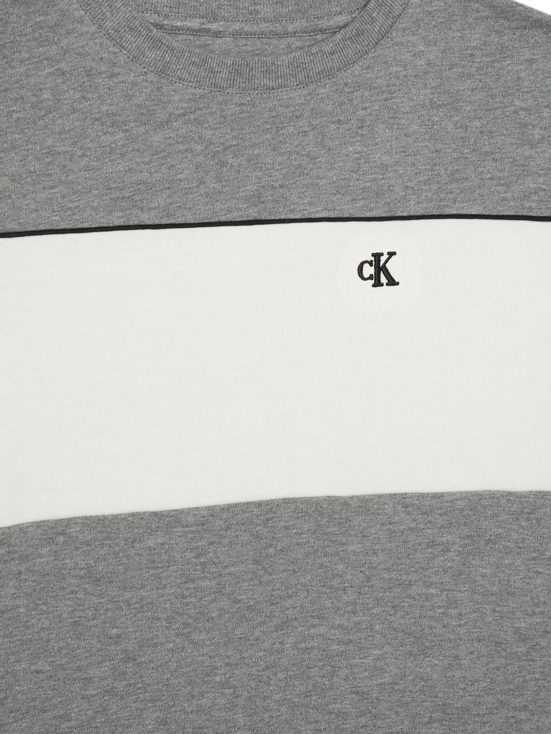 Футболка стандартного кроя для мальчика Calvin Klein Jeans, серый — фото 3