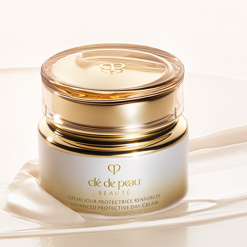 Крем для лица Cle De Peau Beaute — Новая версия radiant glow дневной и увлажняющее средство для лица подтягивающий Clé De, 50 мл — фото 3