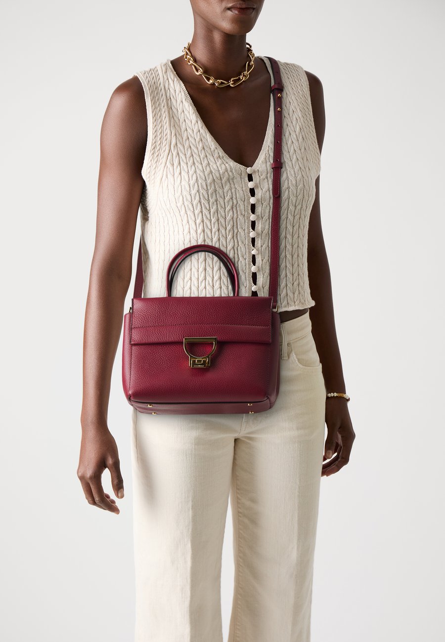 

Сумка Coccinelle ARLETTIS, Ribes/Dark Red