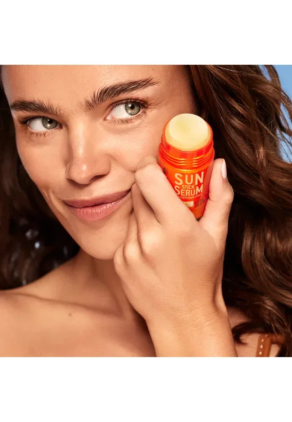 Солнцезащитный стик-сыворотка SPF50+ Sun Stick Serum Nuxe, 25 г — фото 3