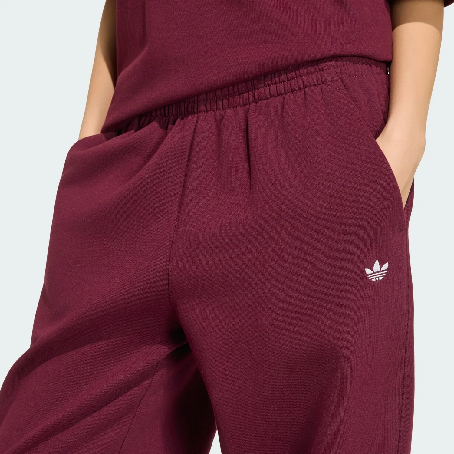 Зауженные брюки Adidas Originals Essentials красного цвета — фото 4