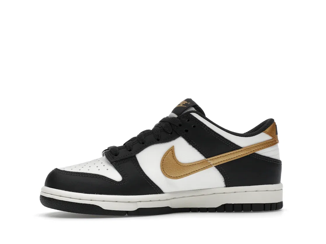 Детские кроссовки Lifestyle Nike Dunk Low, Summit White/Anthracite/Metallic Gold — фото 3
