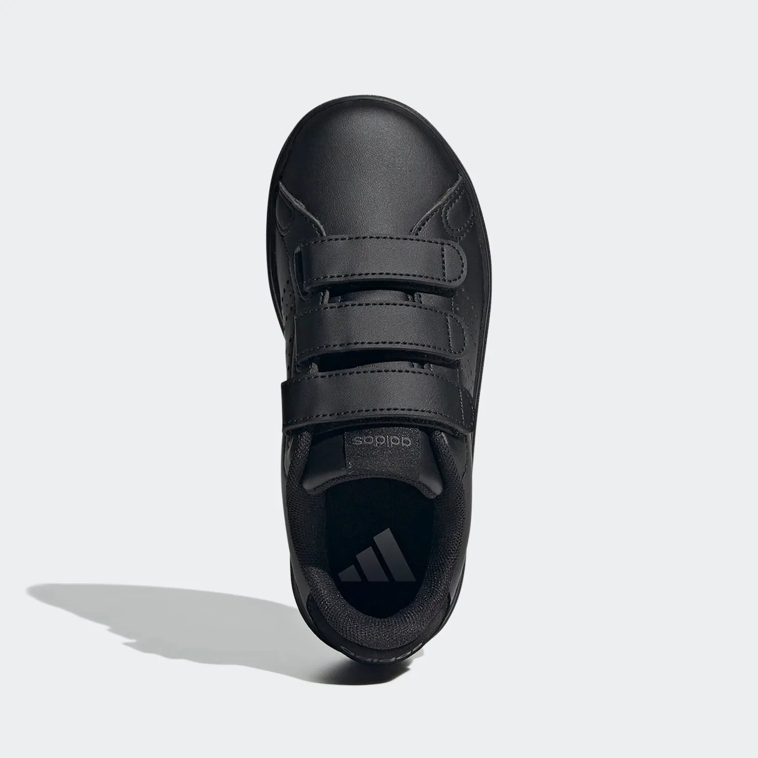 Детские спортивные кроссовки с перфорированными полосками Adidas, Core Black/Grey Six — фото 4