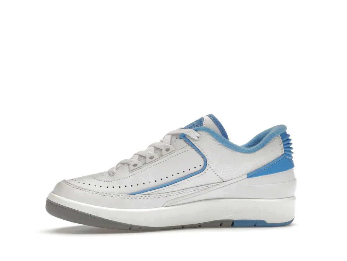 Детские кроссовки с перфорацией Jordan 2 Retro Low Jordan, White/University Blue-Cement Grey — фото 3