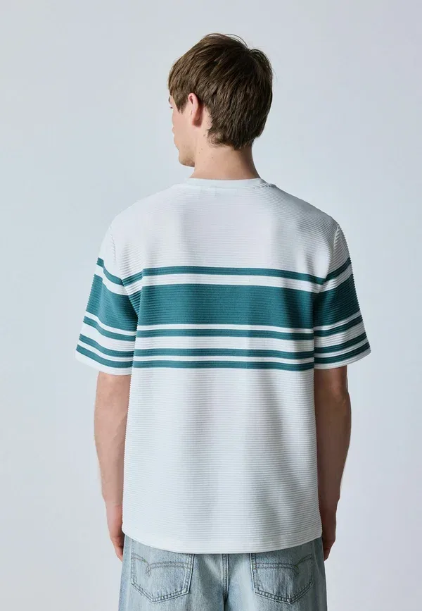 Футболка с принтом Regular Fit Smart Block T-shirt Next, зеленый — фото 3