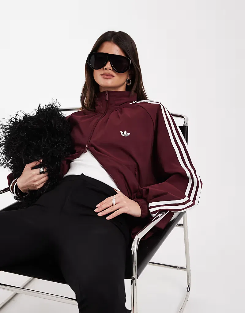 Спортивная куртка Adidas Originals Firebird Blousy Oversized в цвете теневой красный