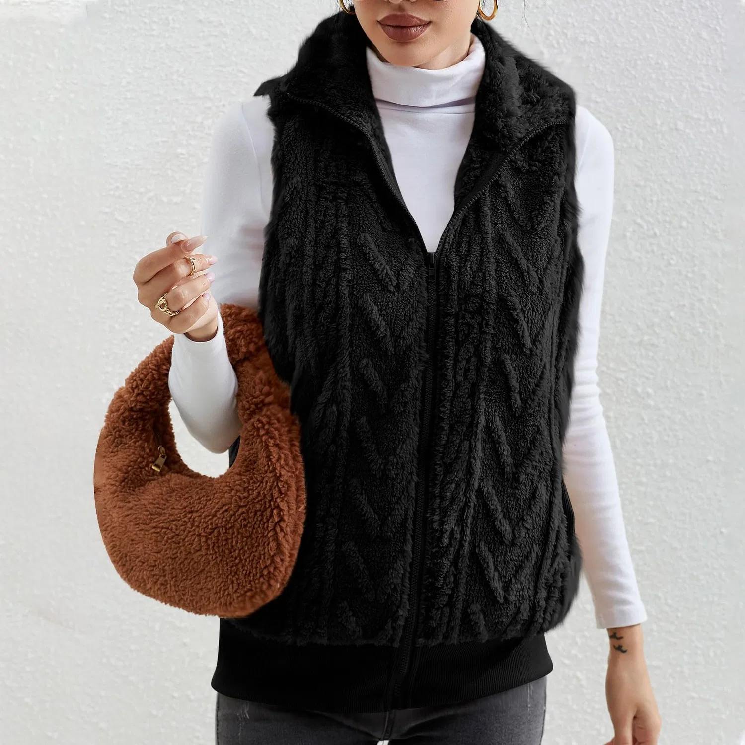Женский безрукавный жилет с узором Chunky Cardigan Knitted Pattern, Nero — фото 4