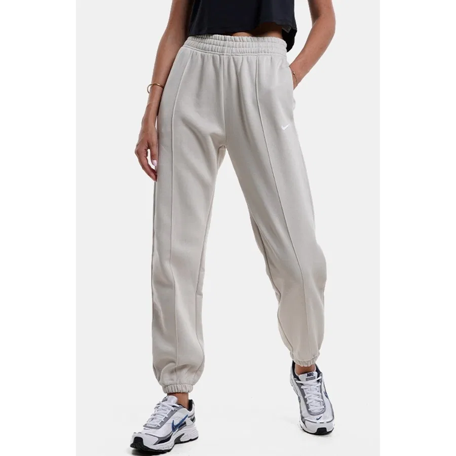 Штаны спортивные свободного кроя с длинным рукавом, модель Sportswear Regular Fit Pant, Nike, Бежевый