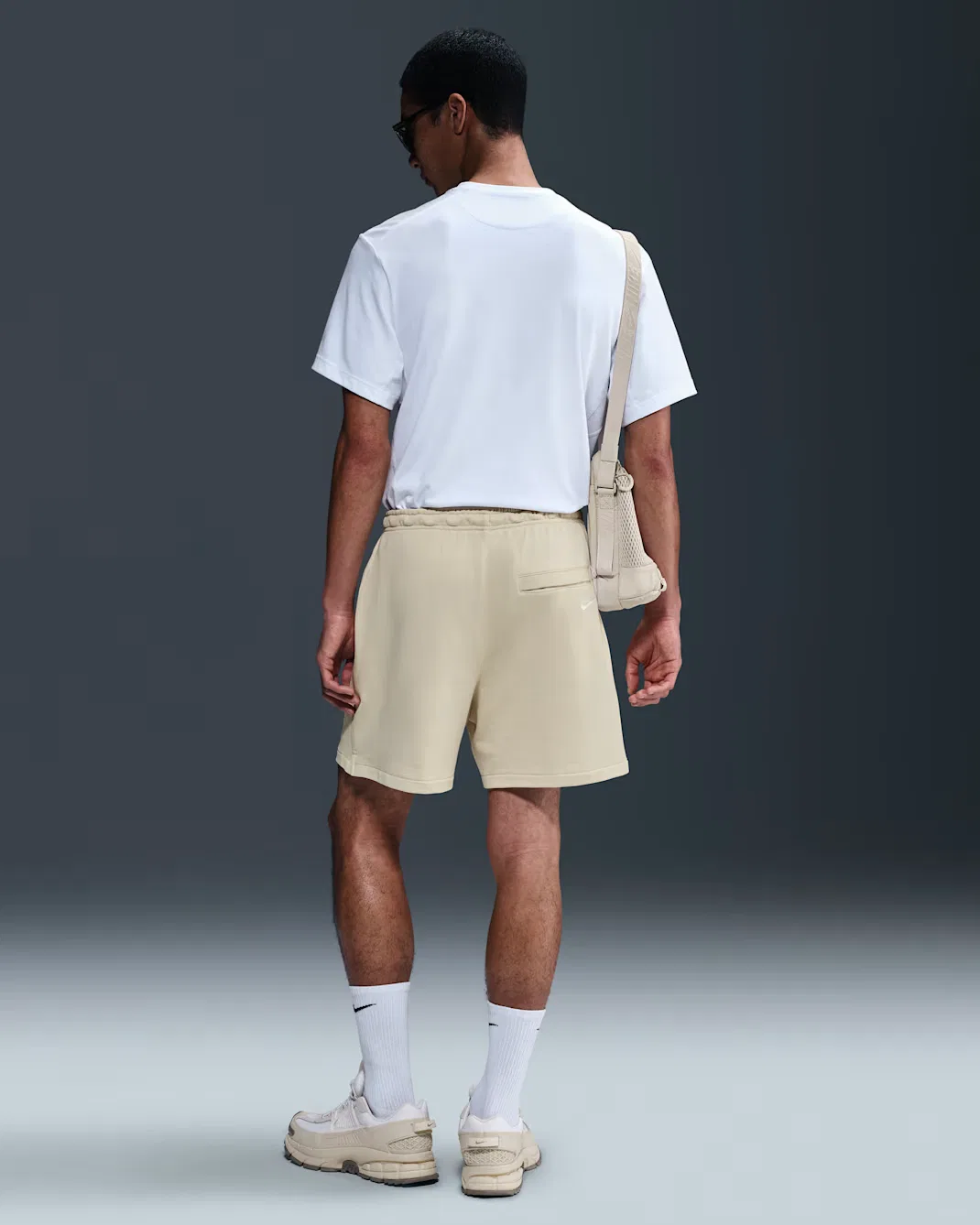 Мужские шорты из французской махровой ткани Nike Club, Light Khaki/Light Khaki/Sail — фото 4