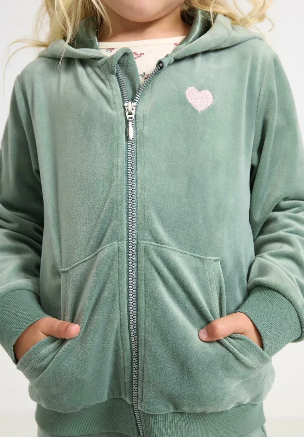 Велюровая толстовка на молнии Lindex, Light Dusty Green — фото 4