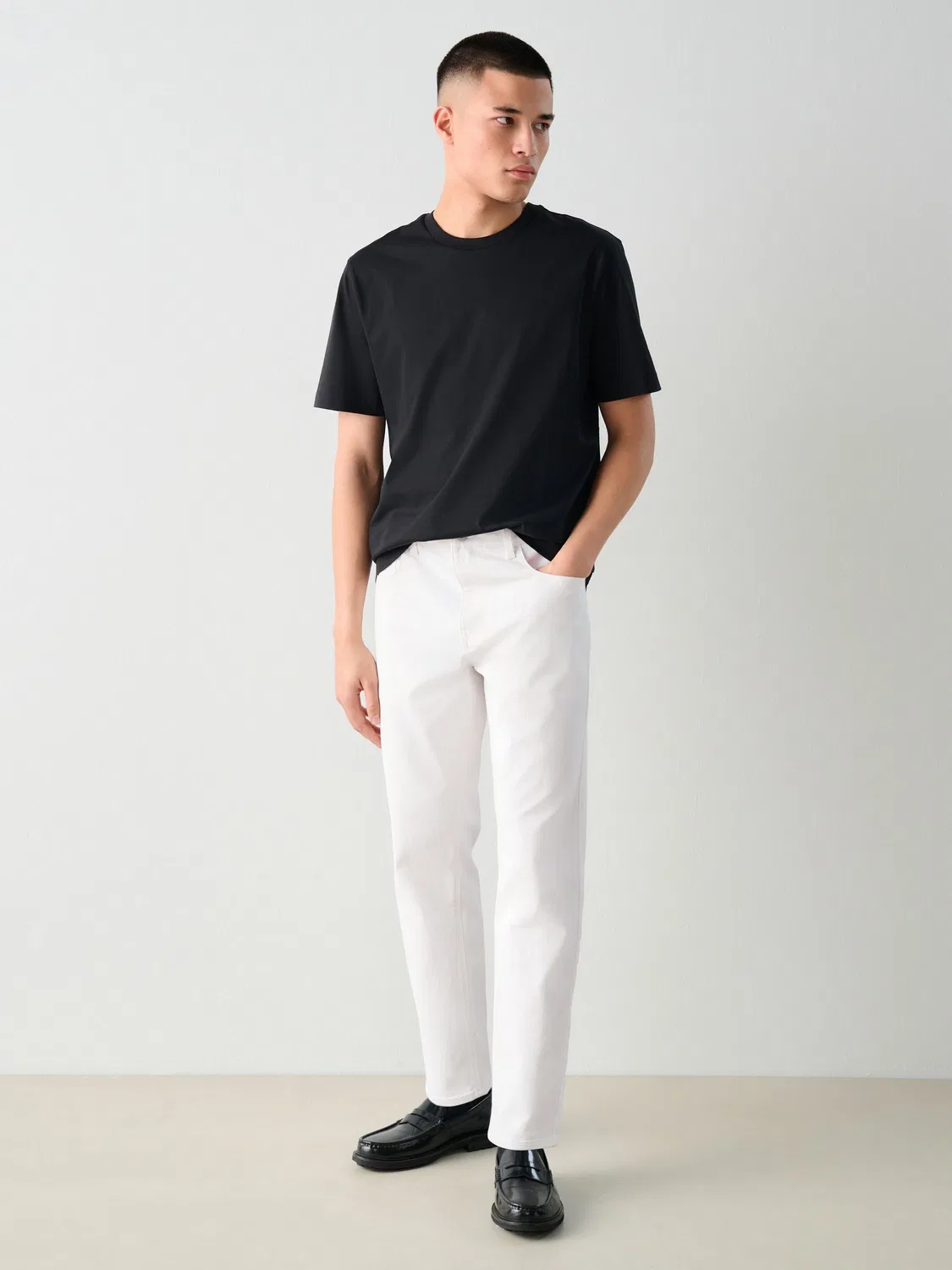 Джинсы Slim Fit Essential Stretch Next, белый — фото 2