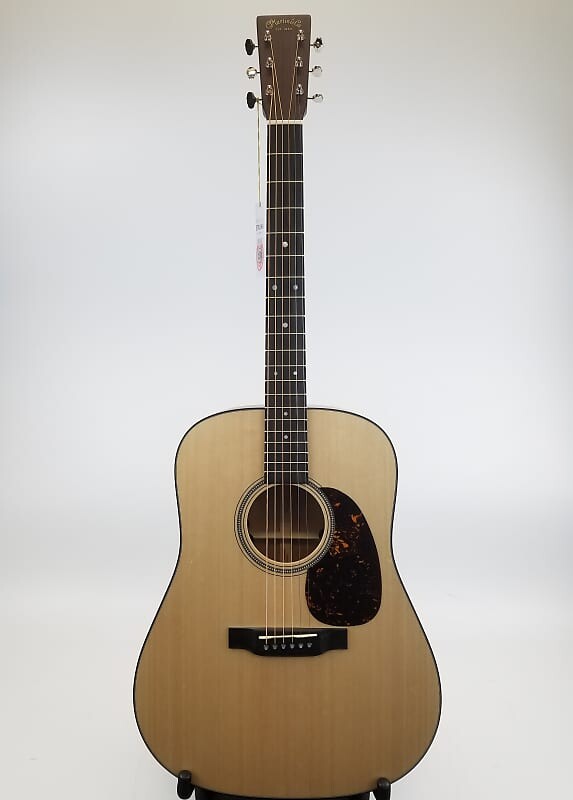

Martin D-16E-02 Красное дерево 2022 Натуральный D-16E-02 Mahogany