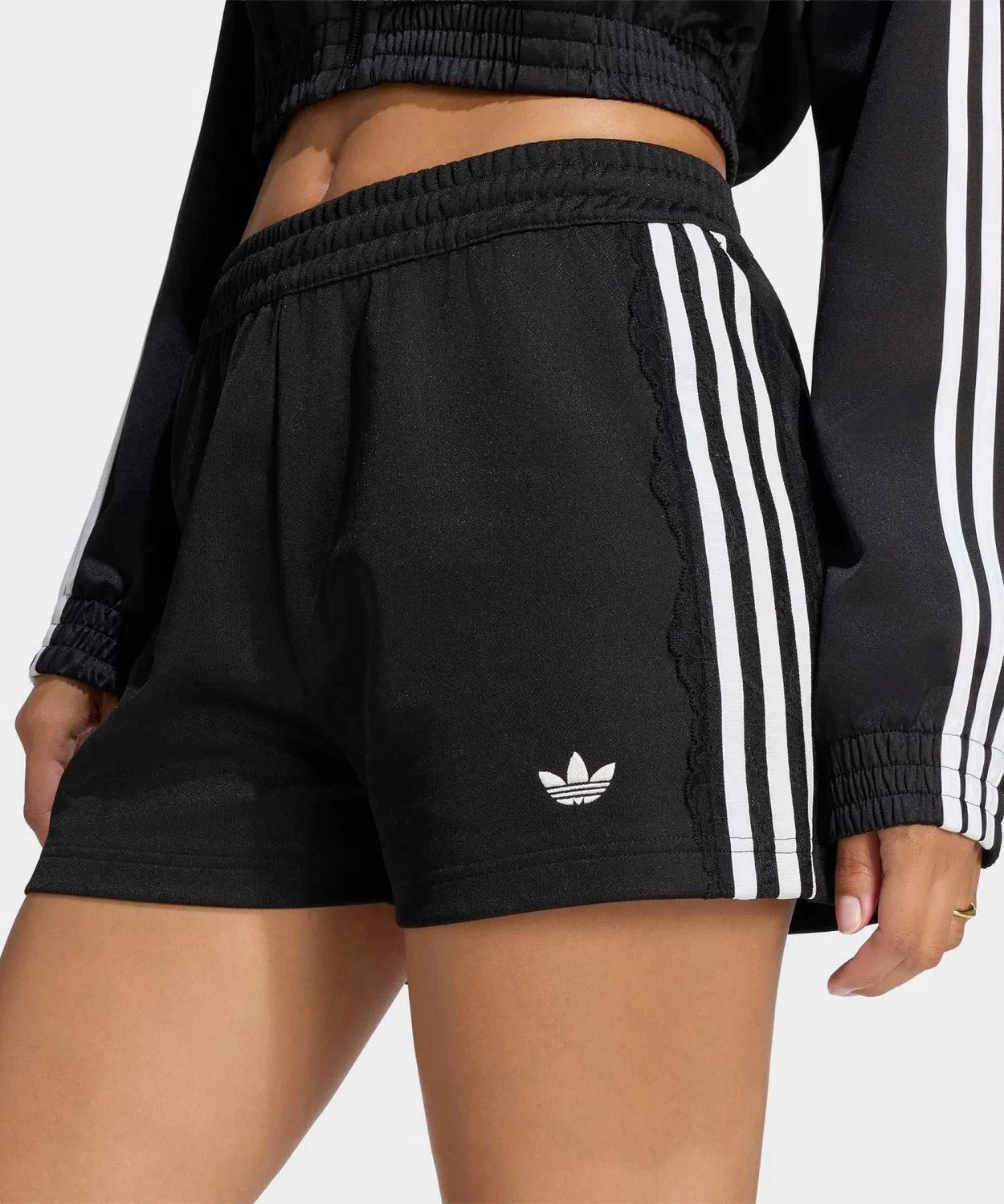 Женские шорты с кружевными вставками и молнией Lace Three Stripes Shorts Adidas, Black — фото 3