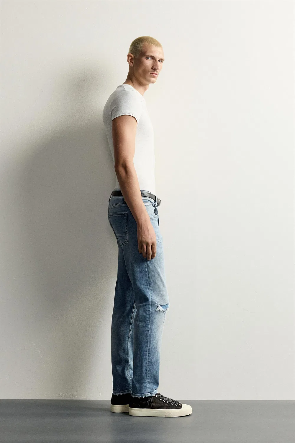Рваные джинсы узкого кроя ZARA, Light blue — фото 4