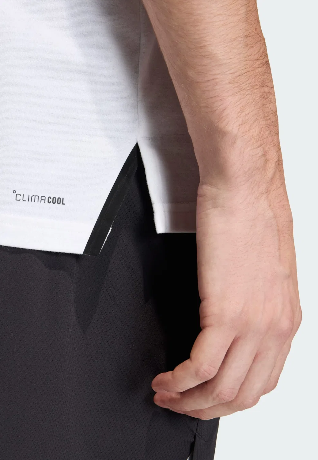 Спортивная футболка Adidas Performance Shirt Les Mills белого цвета — фото 4
