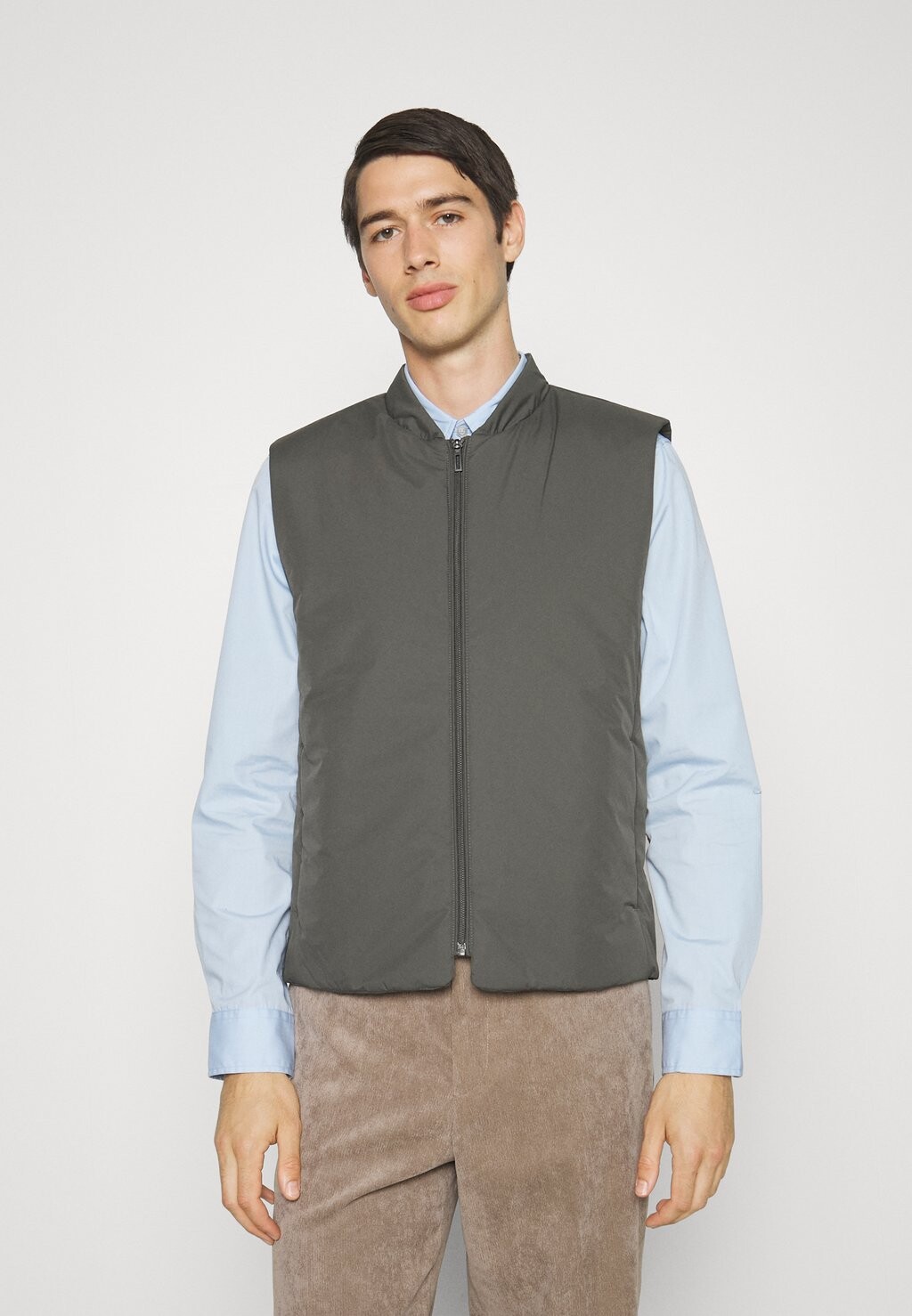 

Жилет Lindbergh, цвет dark green