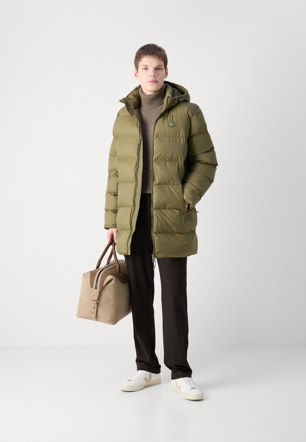 

Зимнее пальто ACTIVE CLOUD MID LENGTH GANT, хаки