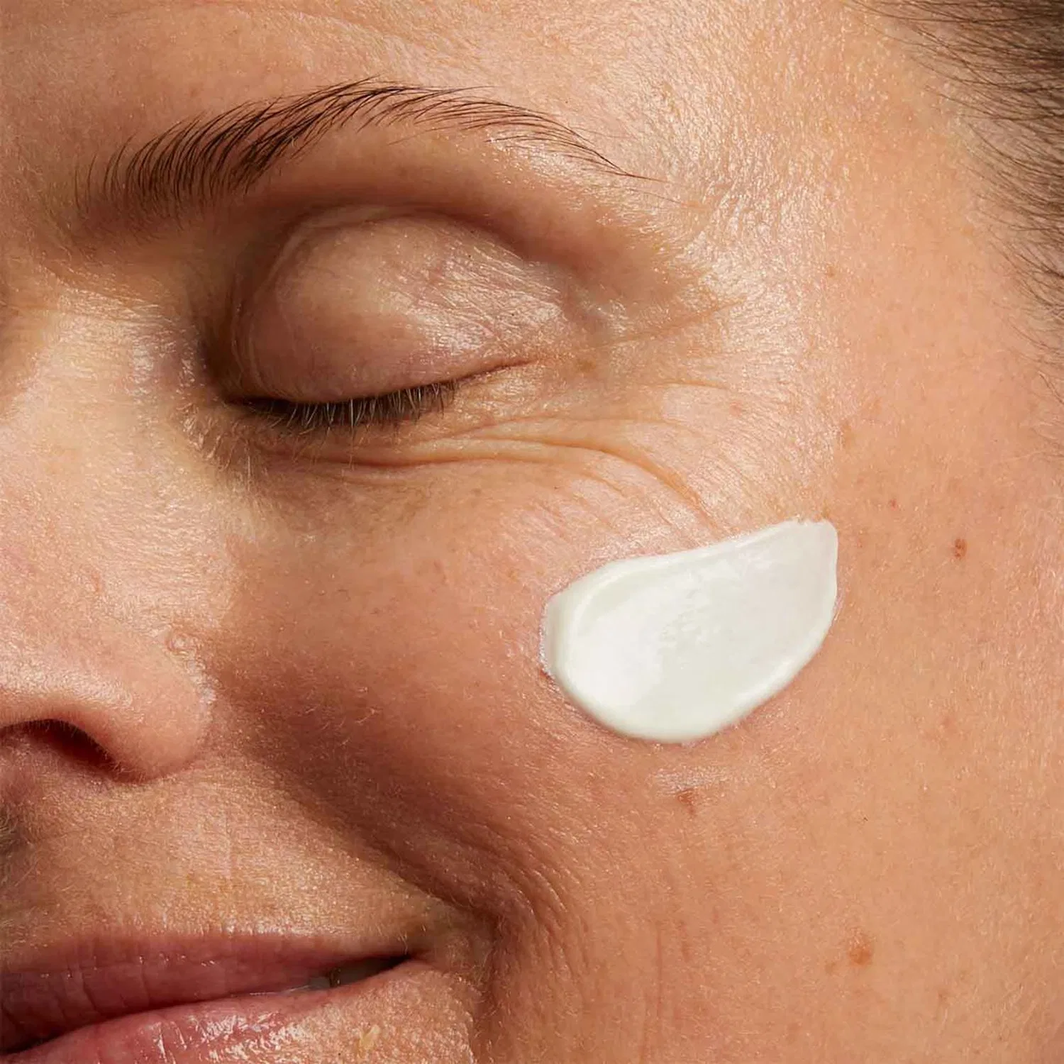 Дневной крем для лица Nutri-Lumière SPF 15, 50 мл, уход с анти-эйдж эффектом, CLARINS — фото 4