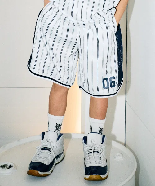 Детские шорты из сетки в полоску с длиной до колена BROWNBREATH KIDS KIDS STRIPE MESH SHORTS, White