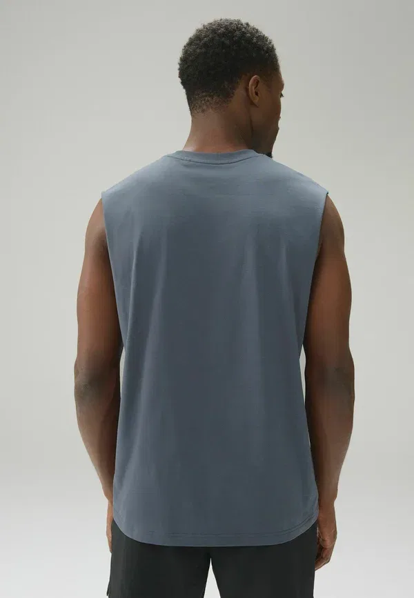 Майка хлопковая Cut-off Standard Next, charcoal grey, серый — фото 3