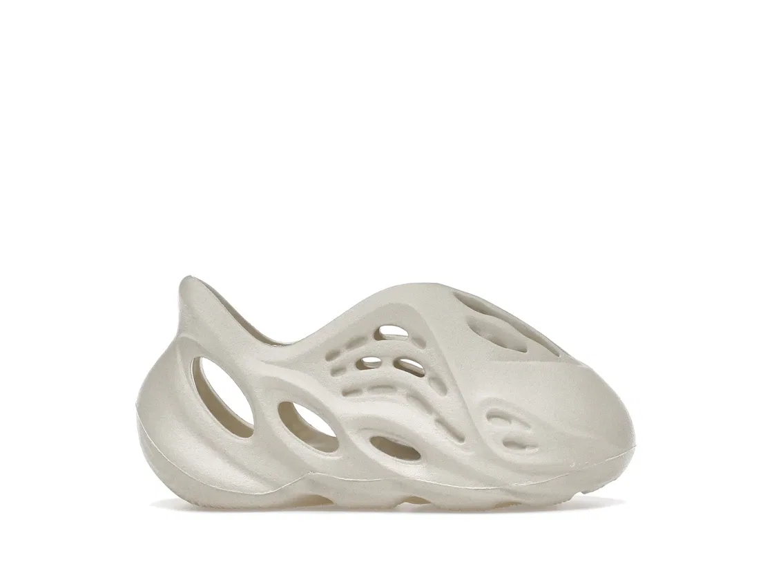 Детские клоги Yeezy Foam RNR Adidas, Sand