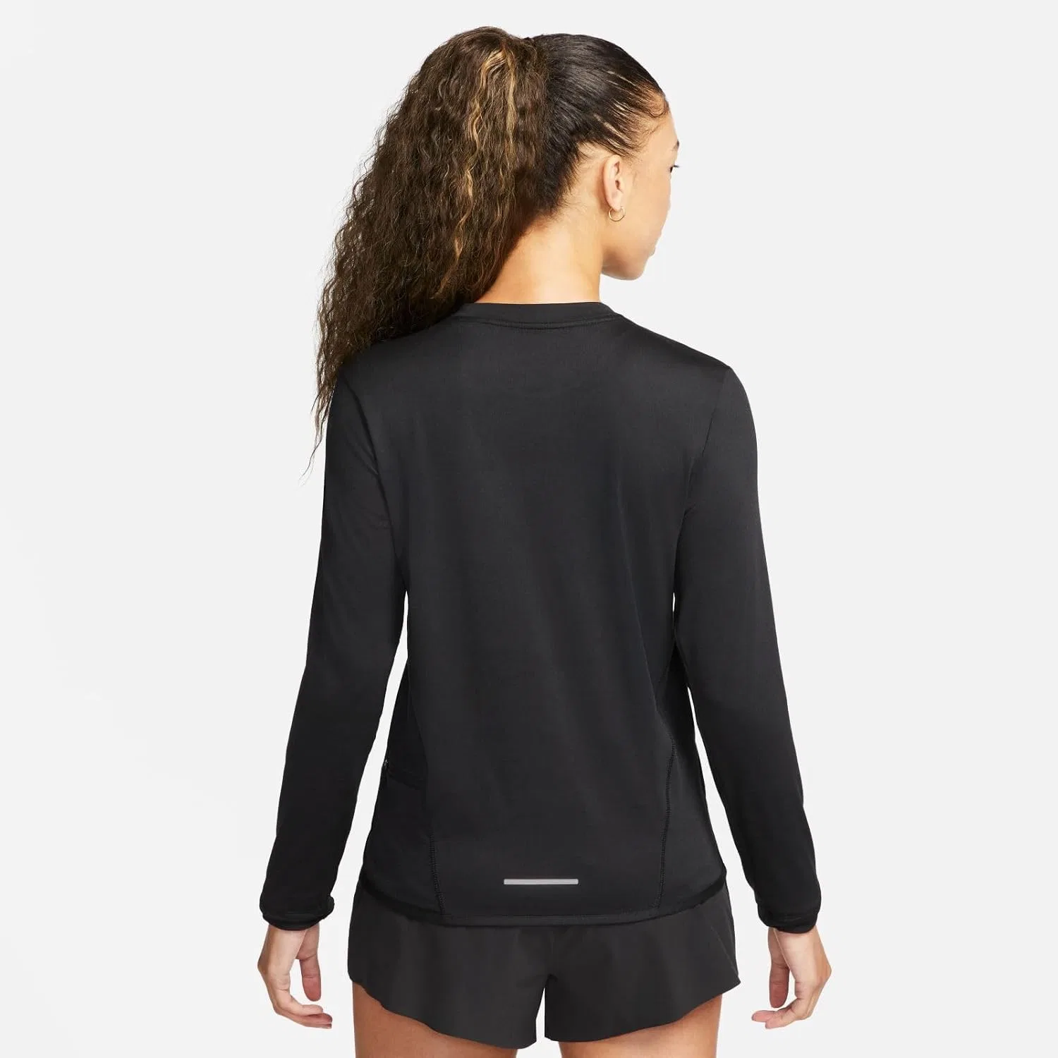 Женская беговая футболка с длинным рукавом Nike Dri-fit Swift Element, Black/Reflective Silv — фото 2