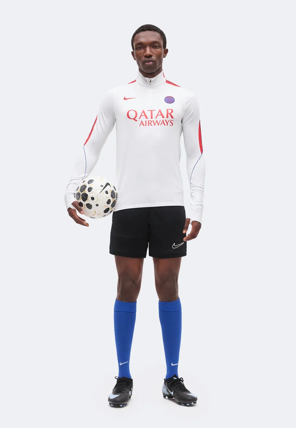 Тренировка нападающих «Пари Сен-Жермен» - клубная форма Nike Performance, White/Global Red — фото 2