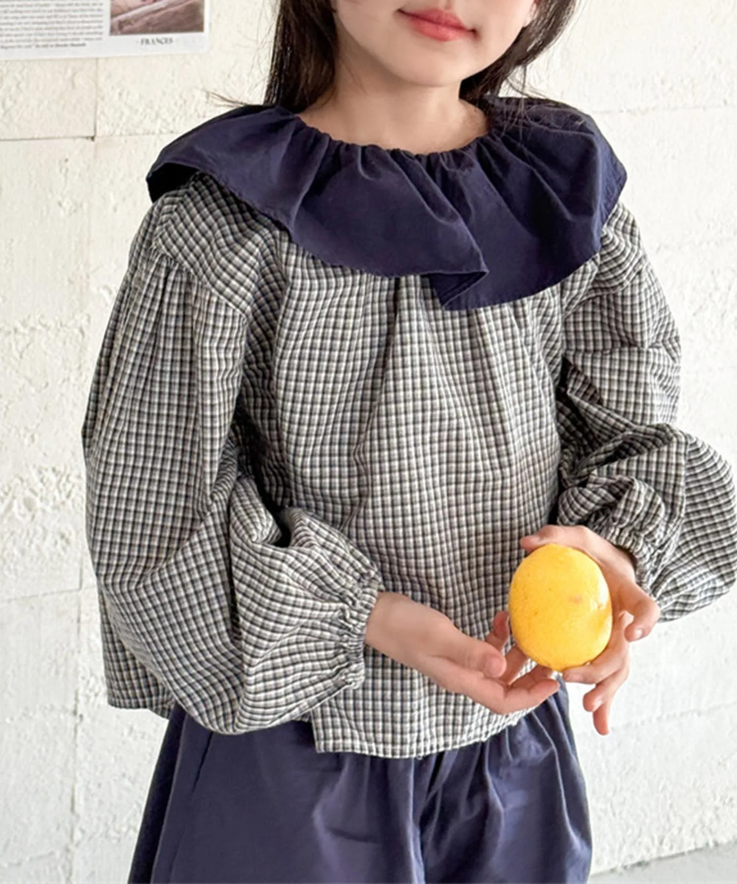Блузка в клетку с воротником-рюшами Aimoha Kids, gray