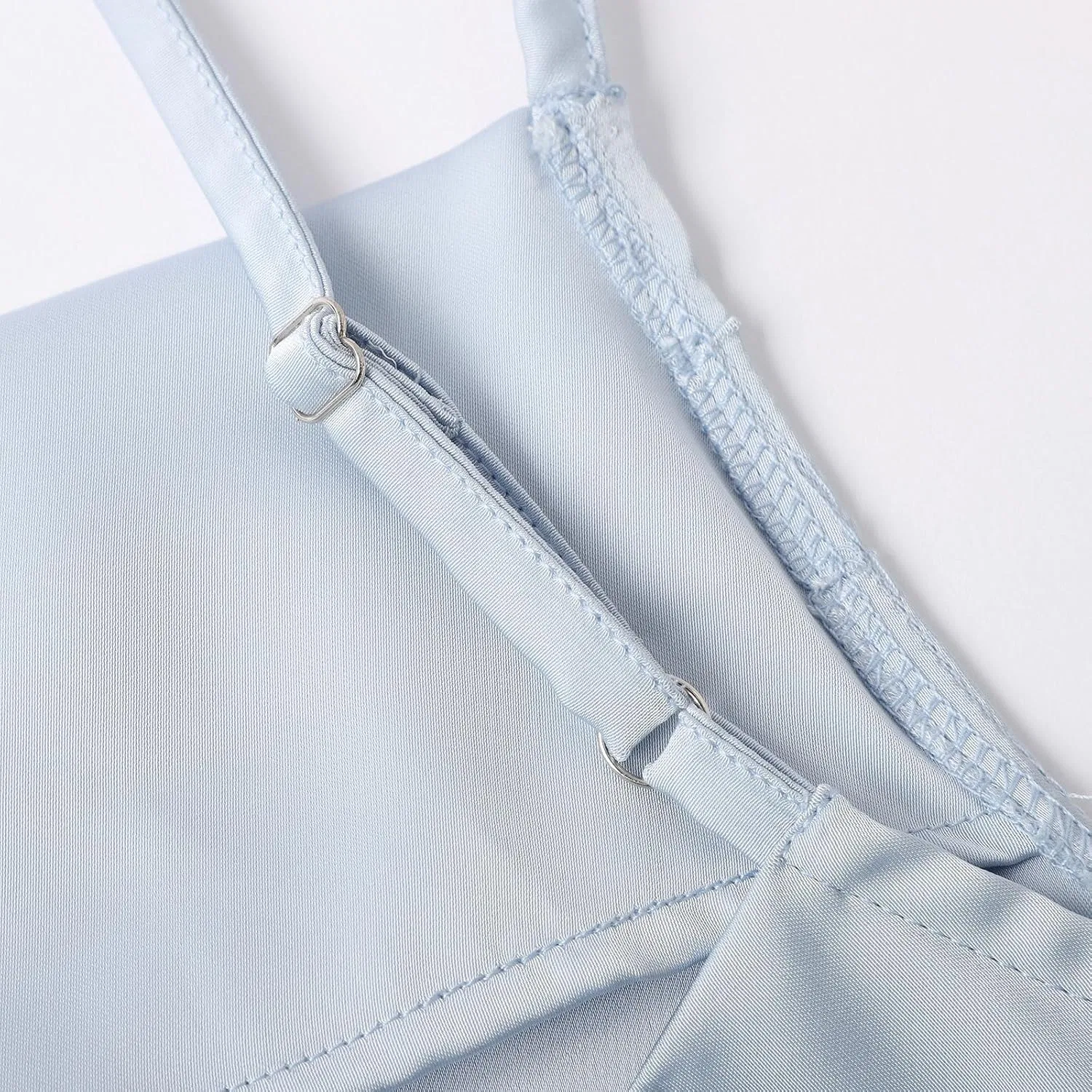 Женское атласное коктейльное платье на бретелях, Light Blue — фото 2