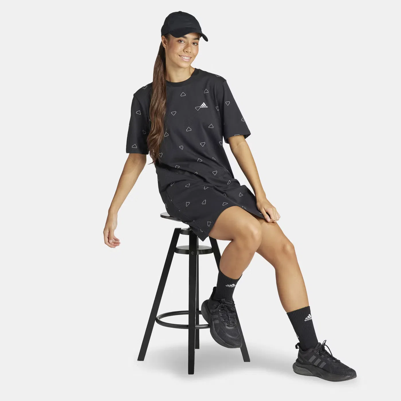 Платье-футболка с принтом Essentials Graphic Adidas, черный — фото 3