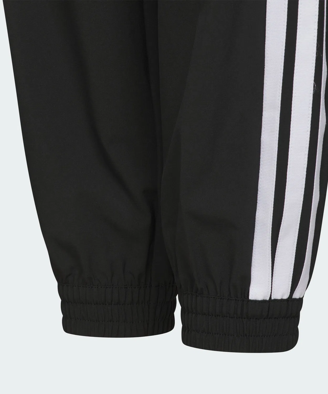 Детские спортивные брюки с зауженным кроем, модель Light Woven Tapered Ankle, Adidas, Black — фото 4