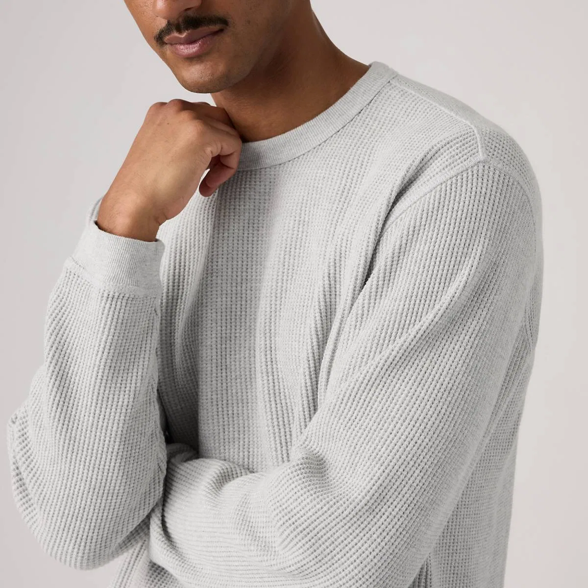 Термофутболка с длинными рукавами и красной застежкой Levi's, Light Gray Htr Bros - White — фото 2